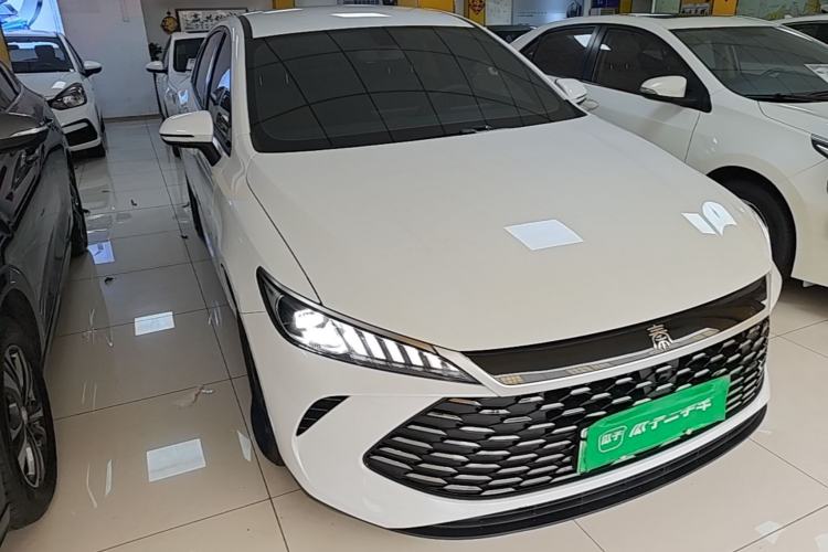 Used BYD Qin PLUS 2025 DM-i Smart Drive 55KM Leading Model Front Right 45 Deg