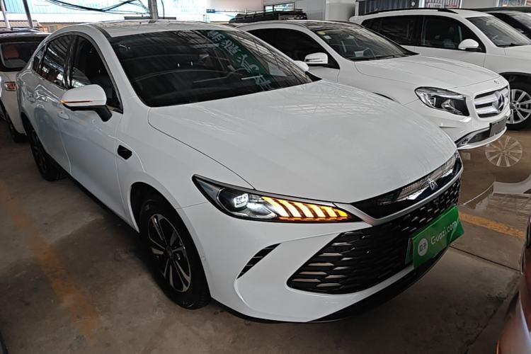 Used BYD Qin PLUS 2025 DM-i Smart Drive 120KM Superior Model Front Right 45 Deg