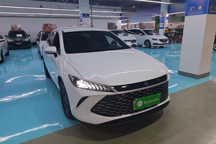 Used BYD Qin PLUS 2025 DM-i Smart Drive 55KM Leading Model Front Right 45 Deg