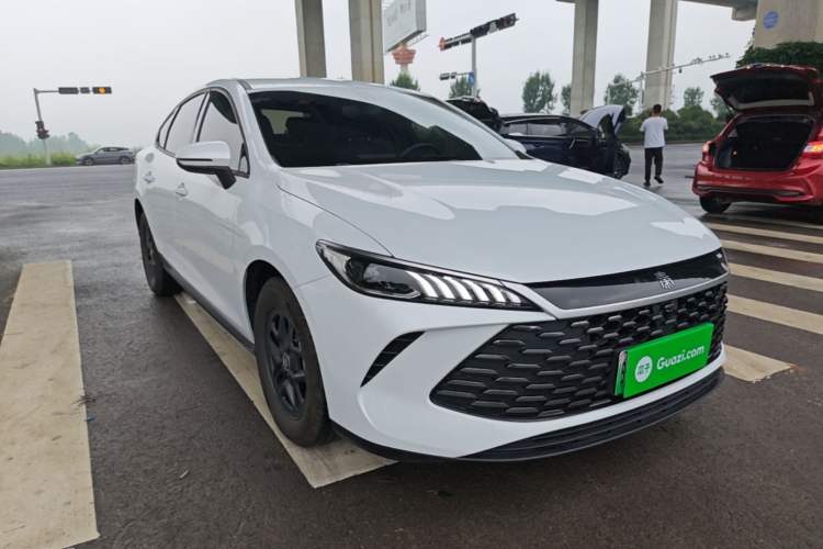 Used BYD Qin PLUS 2025 DM-i Smart Drive 55KM Leading Model Front Right 45 Deg