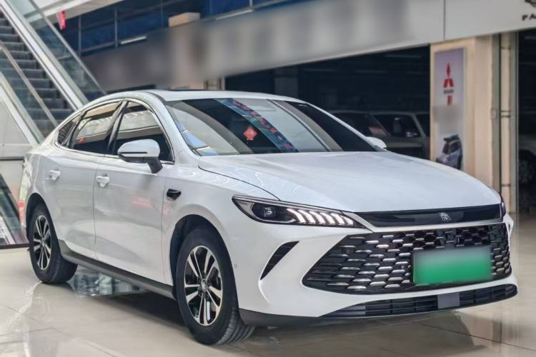 Used BYD Qin PLUS 2025 DM-i Smart Drive 55KM Beyond Model Front Right 45 Deg