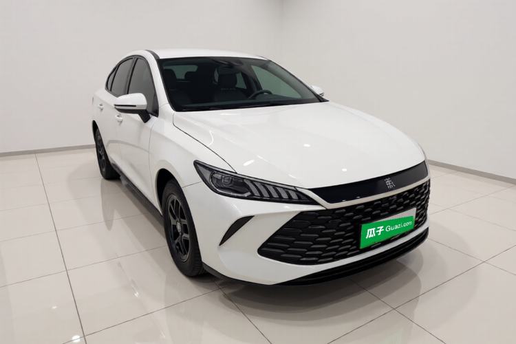 Used BYD Qin PLUS 2025 DM-i Smart Drive 55KM Leading Model Front Right 45 Deg