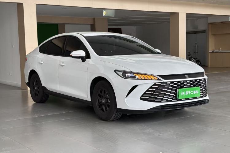 Used BYD Qin PLUS 2025 DM-i Smart Drive 55KM Leading Model Front Right 45 Deg