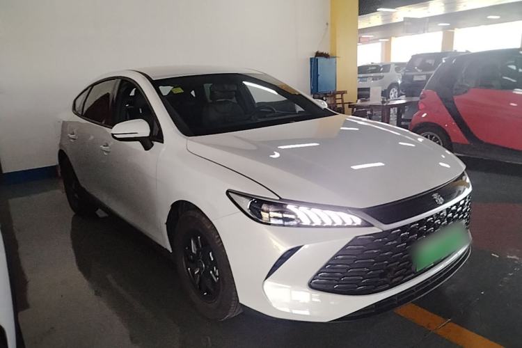 Used BYD Qin PLUS 2025 DM-i Smart Drive 55KM Leading Model Front Right 45 Deg