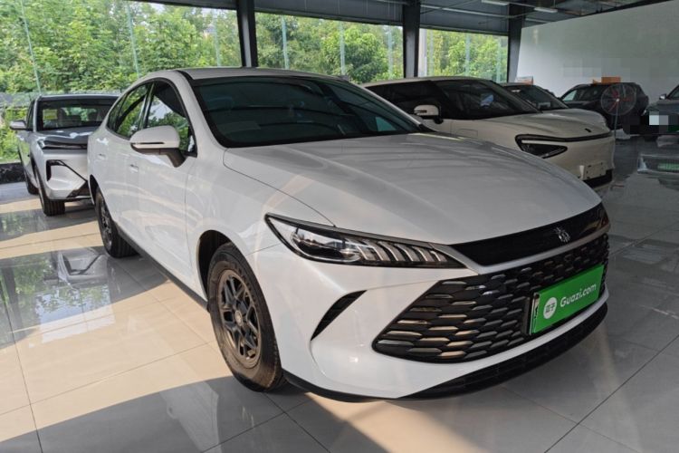 Used BYD Qin PLUS 2025 DM-i Smart Drive 55KM Leading Model Front Right 45 Deg