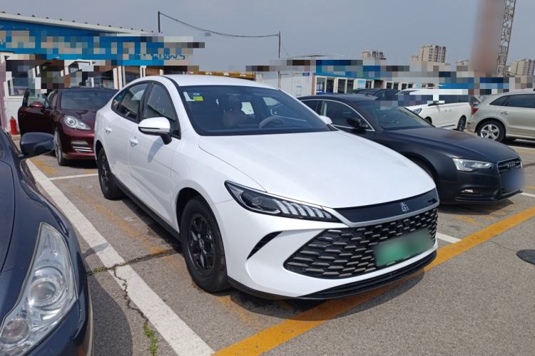 Used BYD Qin PLUS 2025 DM-i Smart Drive 55KM Leading Model Front Right 45 Deg
