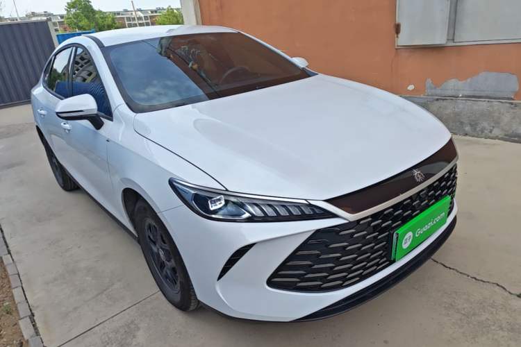 Used BYD Qin PLUS 2025 DM-i Smart Drive 55KM Leading Model Front Right 45 Deg