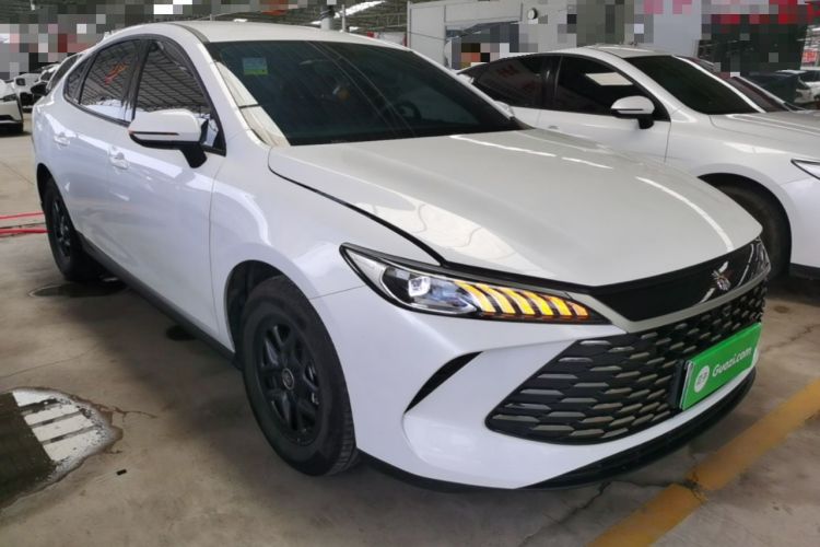 Used BYD Qin PLUS 2025 DM-i Smart Drive 55KM Leading Model Front Right 45 Deg