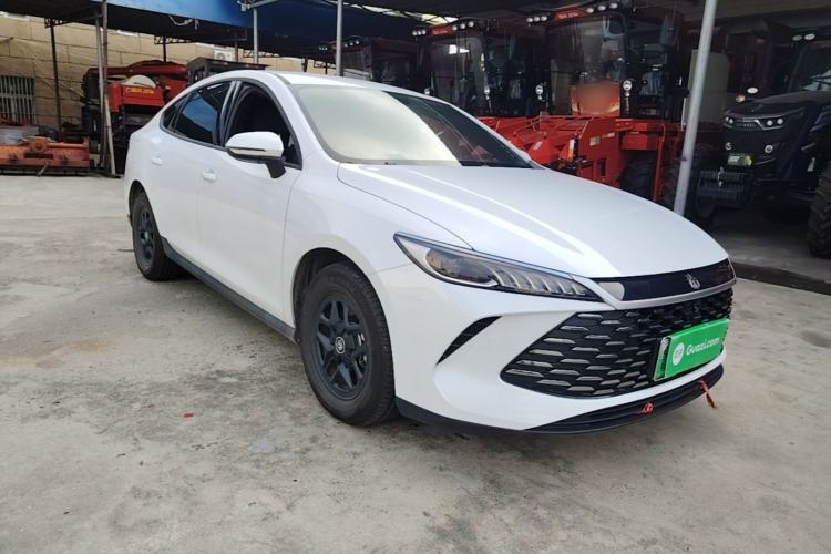Used BYD Qin PLUS 2025 DM-i Smart Drive 55KM Leading Model Front Right 45 Deg