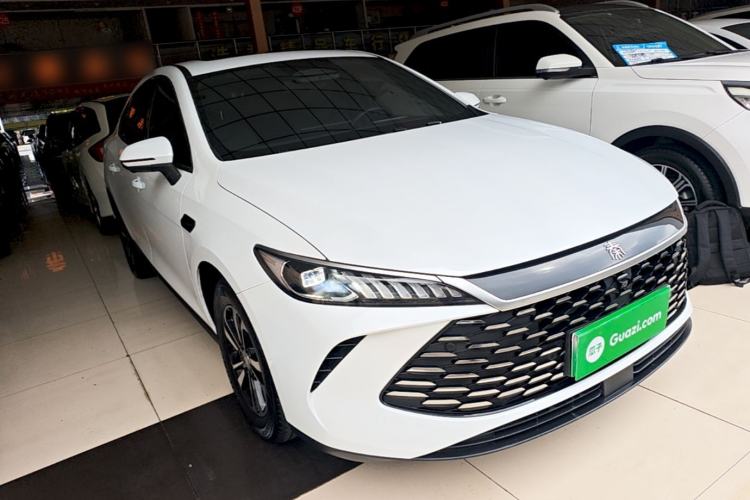 Used BYD Qin PLUS 2025 DM-i Smart Drive 120KM Superior Model Front Right 45 Deg