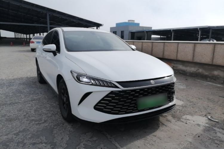 Used BYD Qin PLUS 2025 DM-i Smart Drive 55KM Leading Model Front Right 45 Deg