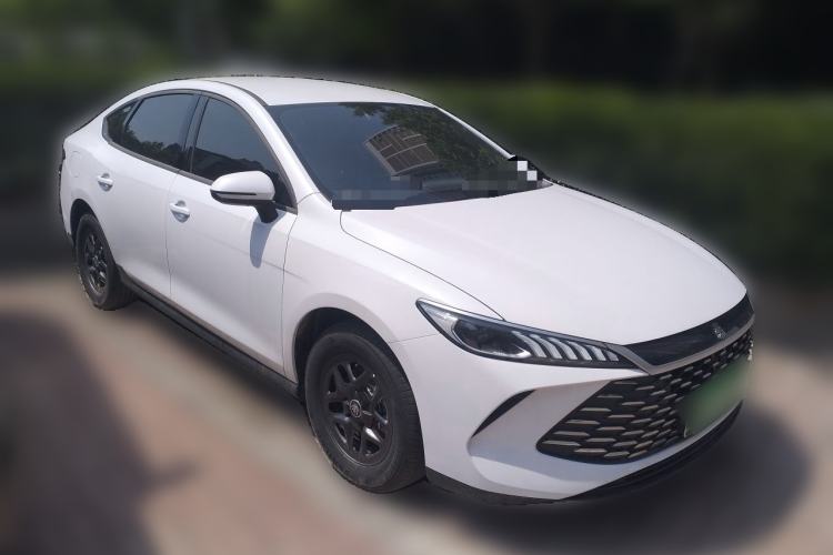 Used BYD Qin PLUS 2025 DM-i Smart Drive 55KM Leading Model Front Right 45 Deg