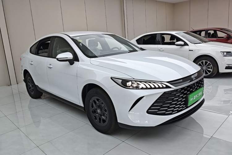 Used BYD Qin PLUS  Front Right 45 Deg
