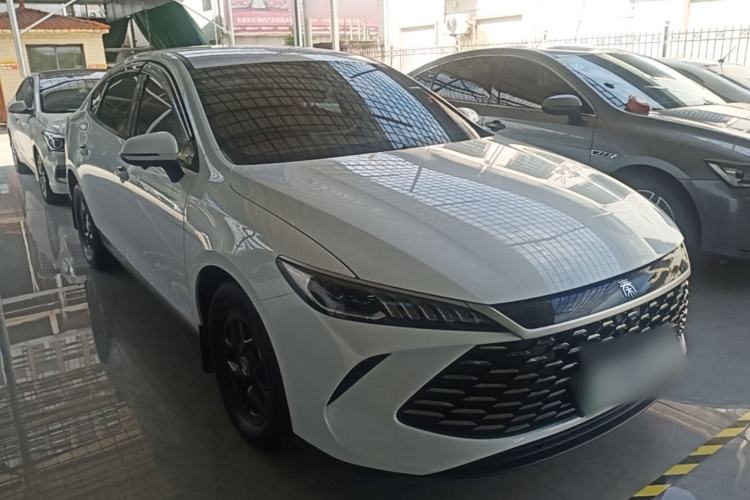 Used BYD Qin PLUS 2025 DM-i Smart Drive 55KM Leading Model Front Right 45 Deg