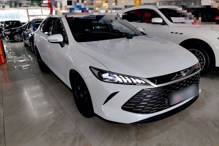 Used BYD Qin PLUS 2025 DM-i Smart Drive 55KM Leading Model Front Right 45 Deg