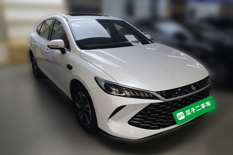 Used BYD Qin PLUS 2025 DM-i Smart Drive 120KM Superior Model Front Right 45 Deg