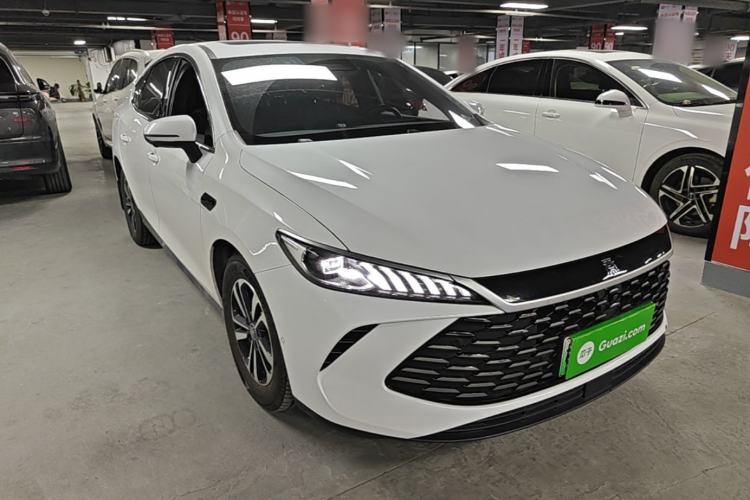 Used BYD Qin PLUS 2025 DM-i Smart Drive 55KM Beyond Model Front Right 45 Deg