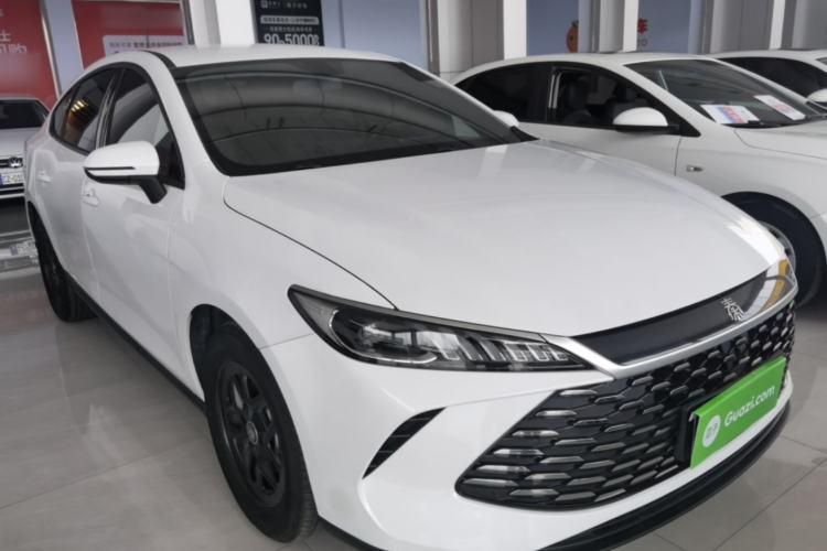 Used BYD Qin PLUS 2025 DM-i Smart Drive 55KM Leading Model Front Right 45 Deg