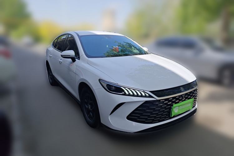 Used BYD Qin PLUS 2025 DM-i Smart Drive 55KM Leading Model Front Right 45 Deg