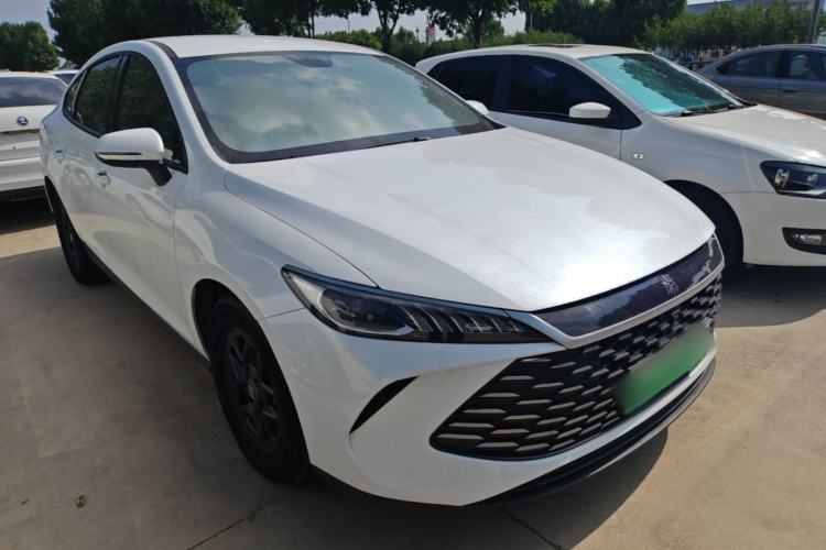 Used BYD Qin PLUS 2025 DM-i Smart Drive 55KM Leading Model Front Right 45 Deg