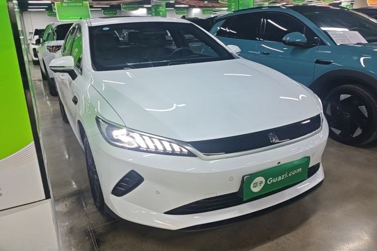 Used BYD Qin PLUS 2025 EV Smart Drive Version 510KM Beyond Model Front Right 45 Deg