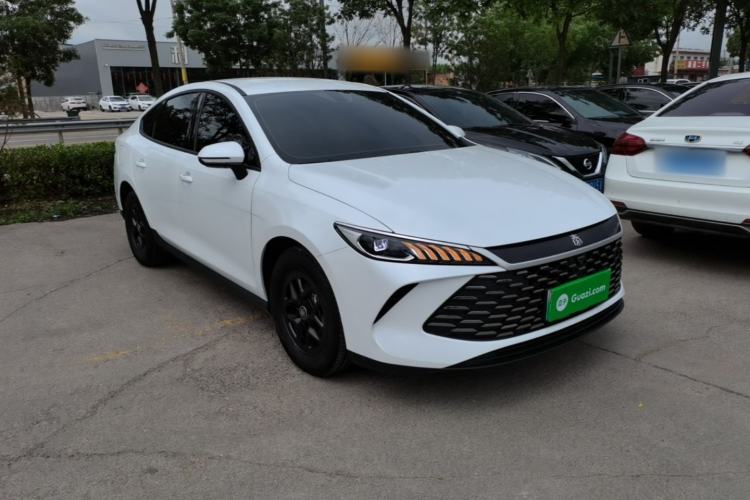 Used BYD Qin PLUS 2025 DM-i Smart Drive 55KM Leading Model Front Right 45 Deg