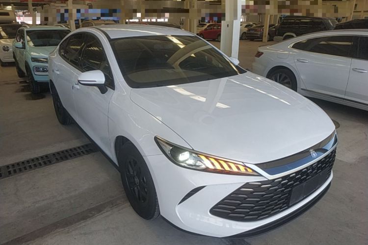 Used BYD Qin PLUS 2025 DM-i Smart Drive 55KM Leading Model Front Right 45 Deg