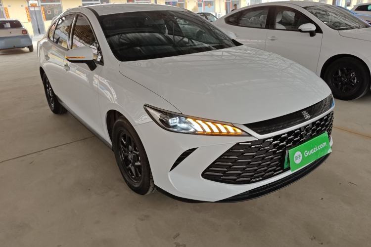 Used BYD Qin PLUS 2025 DM-i Smart Drive 55KM Leading Model Front Right 45 Deg