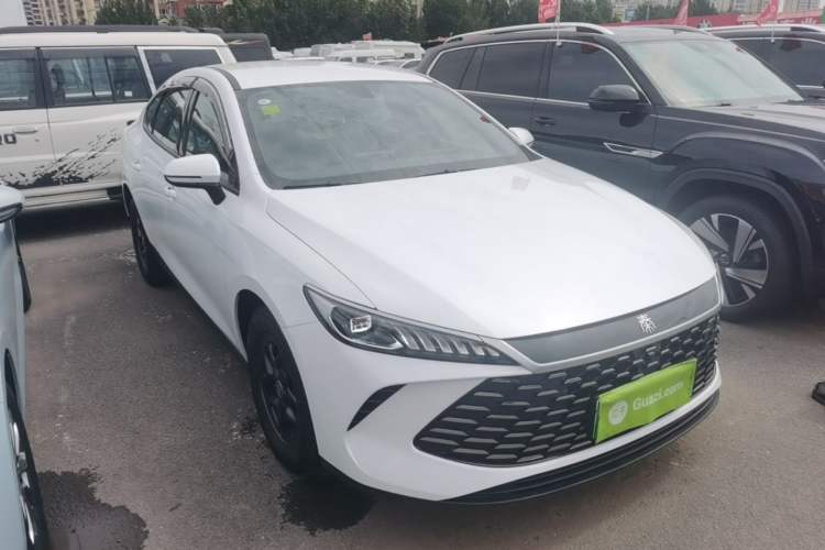 Used BYD Qin PLUS 2025 DM-i Smart Drive 55KM Leading Model Front Right 45 Deg