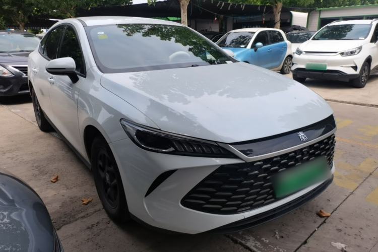 Used BYD Qin PLUS 2025 DM-i Smart Drive 55KM Leading Model Front Right 45 Deg