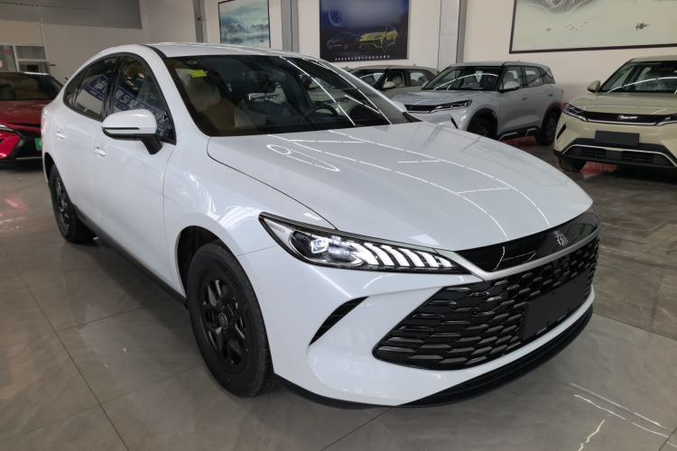 Used BYD Qin PLUS  Front Right 45 Deg