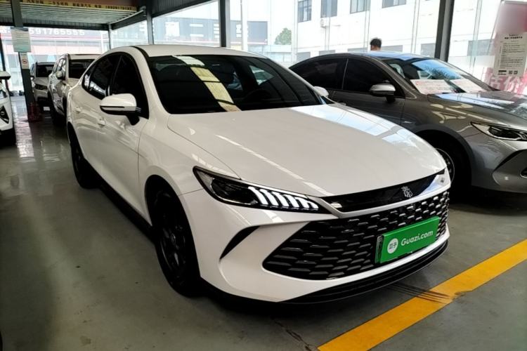 Used BYD Qin PLUS 2025 DM-i Smart Drive 55KM Leading Model Front Right 45 Deg