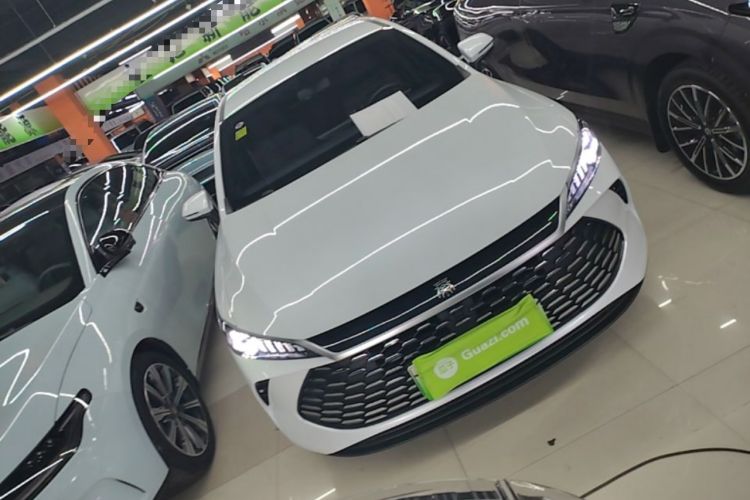 Used BYD Qin PLUS 2025 DM-i Smart Drive 55KM Leading Model Front Right 45 Deg