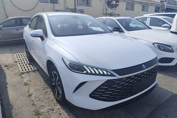 Used BYD Qin PLUS  Front Right 45 Deg