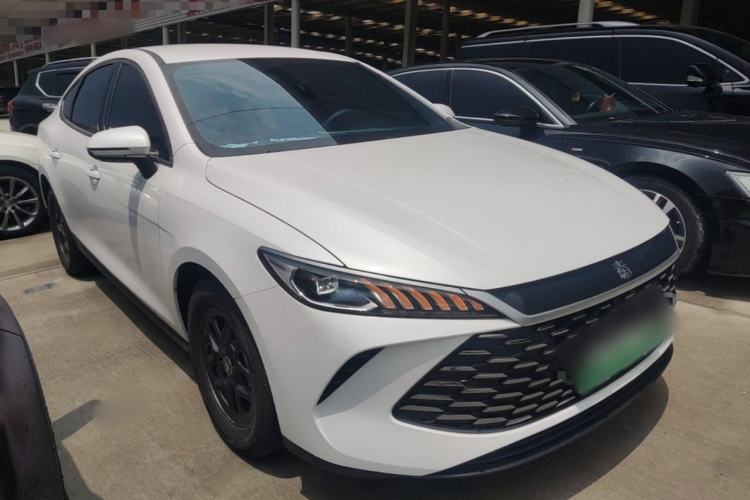 Used BYD Qin PLUS 2025 DM-i Smart Drive 55KM Leading Model Front Right 45 Deg