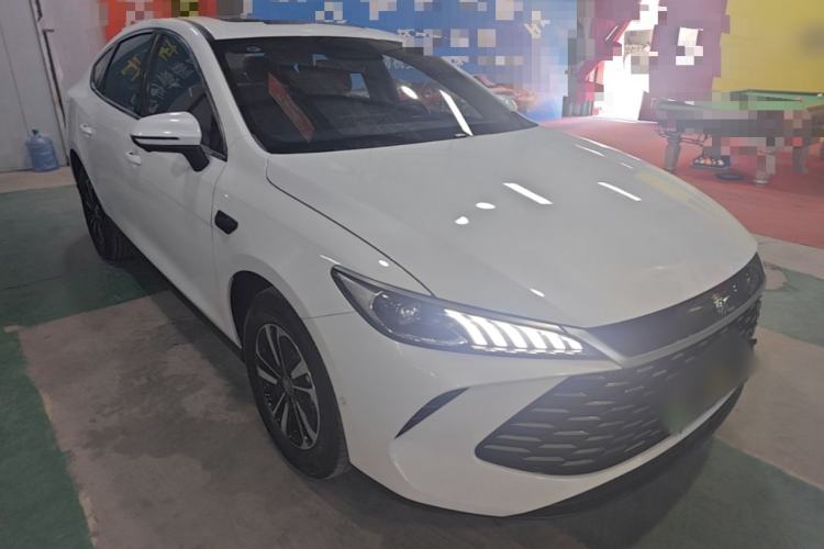 Used BYD Qin PLUS 2025 DM-i Smart Drive 120KM Superior Model Front Right 45 Deg