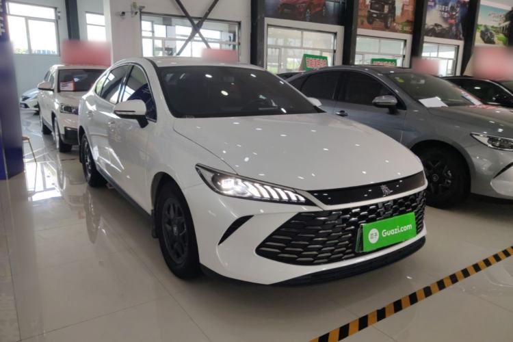 Used BYD Qin PLUS 2025 DM-i Smart Drive 55KM Leading Model Front Right 45 Deg