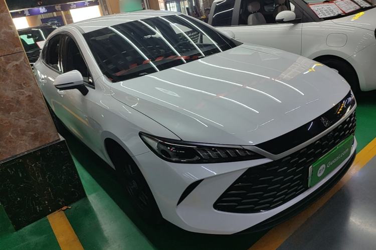 Used BYD Qin PLUS 2025 DM-i Smart Drive 55KM Leading Model Front Right 45 Deg