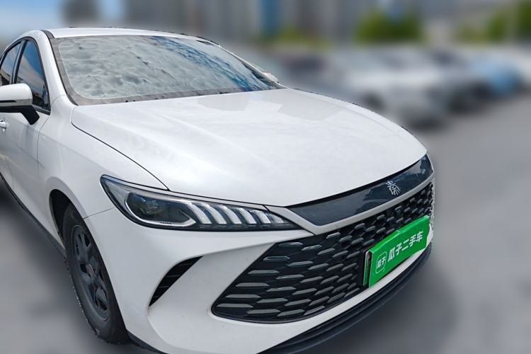 Used BYD Qin PLUS 2025 DM-i Smart Drive 55KM Leading Model Front Right 45 Deg