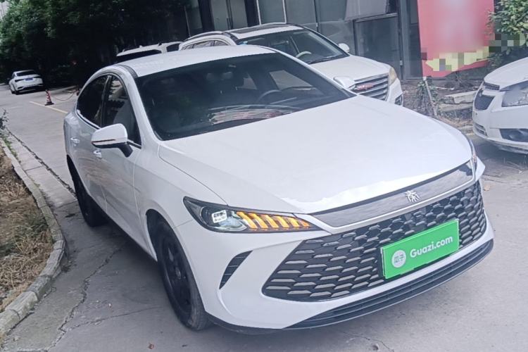 Used BYD Qin PLUS 2025 DM-i Smart Drive 55KM Leading Model Front Right 45 Deg
