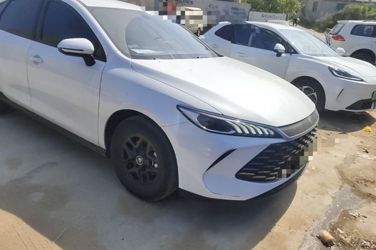 Used BYD Qin PLUS 2025 DM-i Smart Drive 55KM Leading Model Front Right 45 Deg