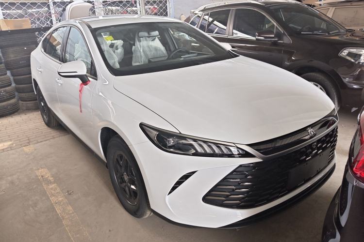 Used BYD Qin PLUS  Front Right 45 Deg
