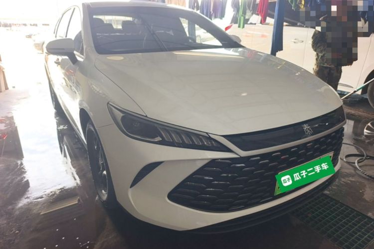 Used BYD Qin PLUS 2025 DM-i Smart Drive 55KM Leading Model Front Right 45 Deg