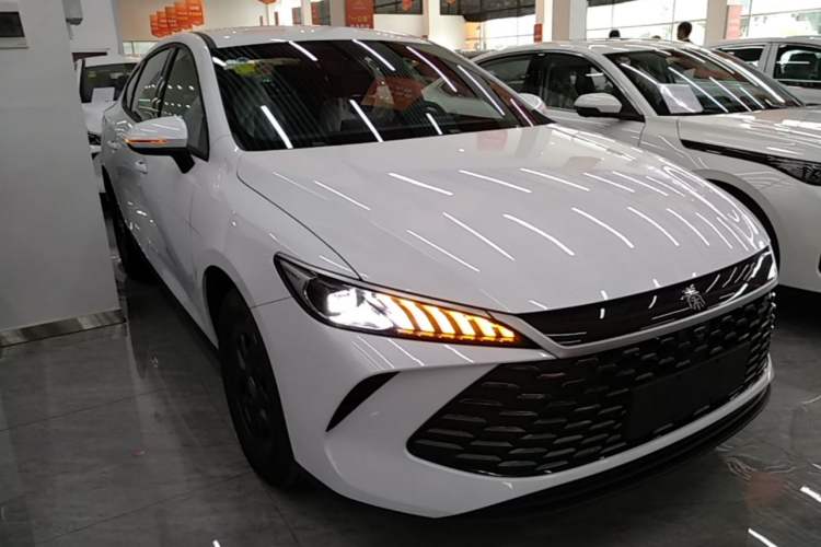 Used BYD Qin PLUS  Front Right 45 Deg