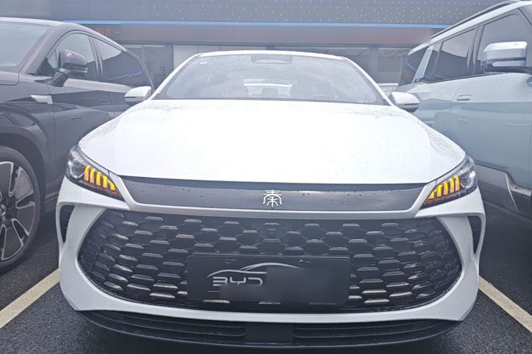 Used BYD Qin PLUS 2025 DM-i Smart Drive 120KM Superior Model Front