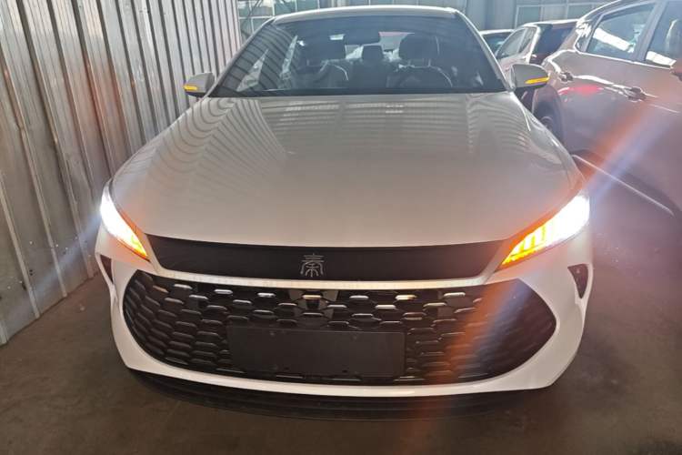Used BYD Qin PLUS  Front
