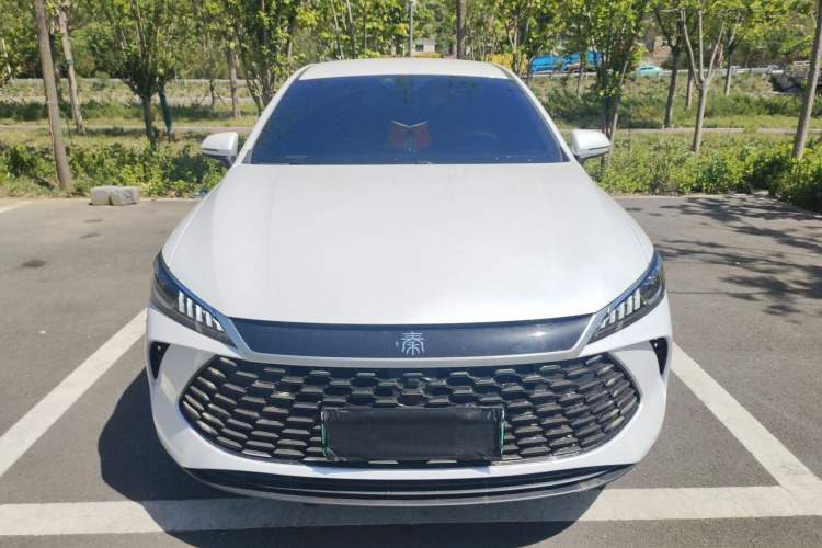 Used BYD Qin PLUS 2025 DM-i Smart Drive 55KM Leading Model Front