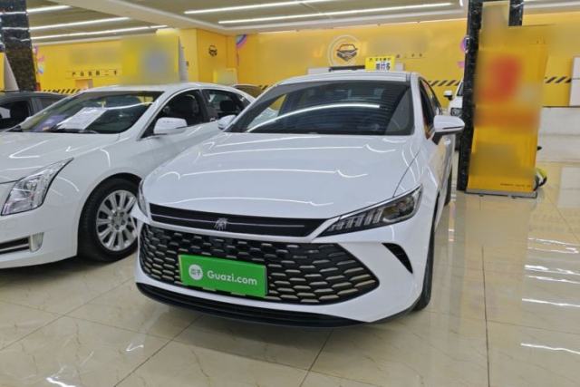 BYD Qin PLUS 2025 DM-i Smart Drive 55KM Leading Model с пробегом