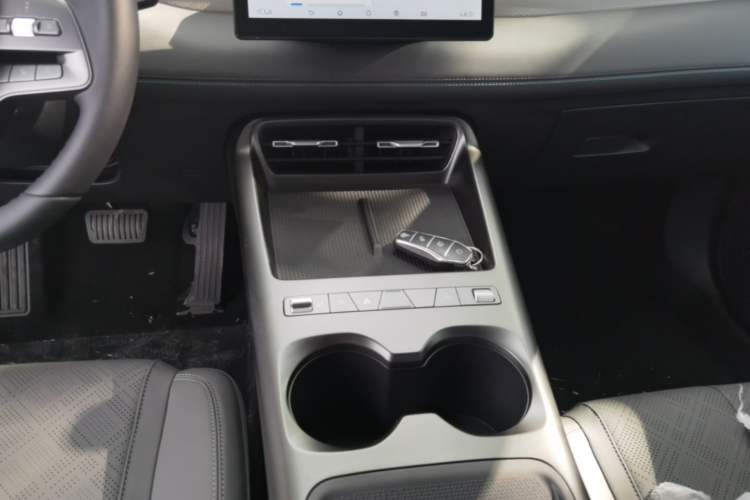 Used BYD Qin PLUS  Gear Lever