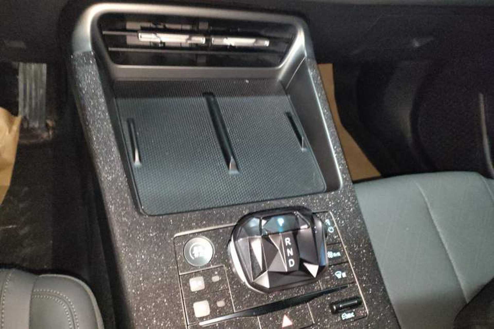 Used BYD Qin PLUS 2025 DM-i Smart Drive 55KM Leading Model Gear Lever